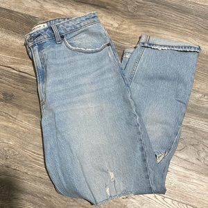 Abercrombie The Mom High Rise Women’s jeans